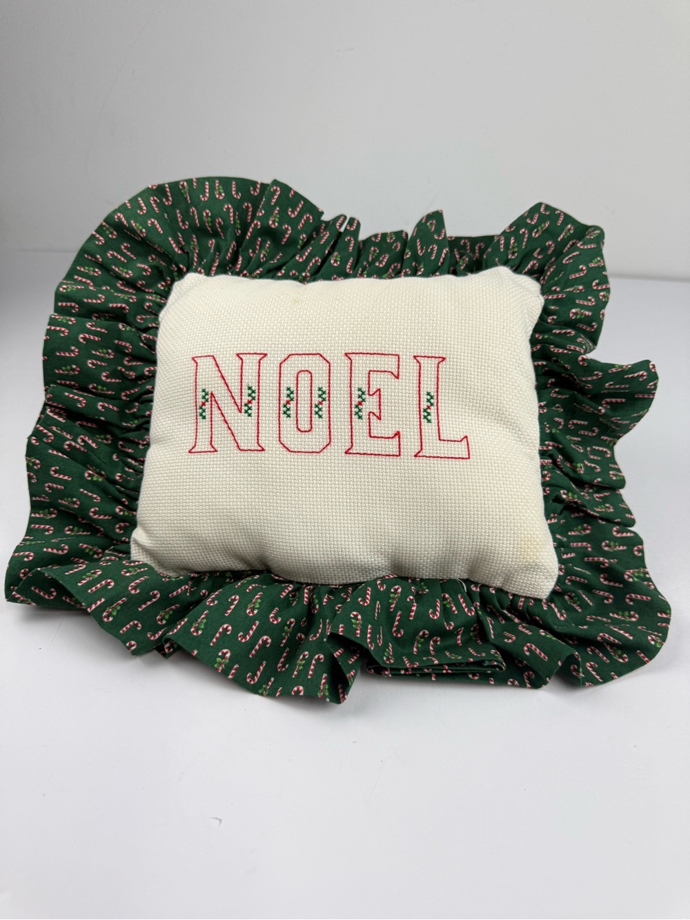 VTG Christmas Holiday Noel Small Throw Pillow Needlepoint SEE ALL Granny Core.
